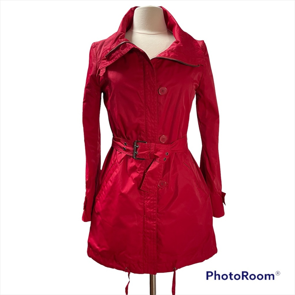 Fashionable belted trench coat by Brandon Thomas in Red color size S